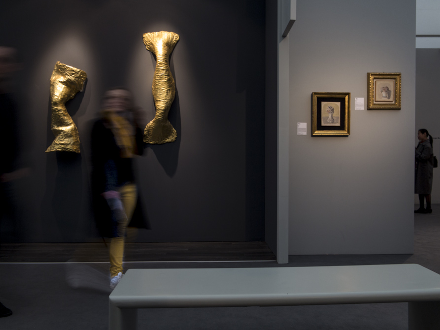pic by Simon Butcher of people at Frieze Masters